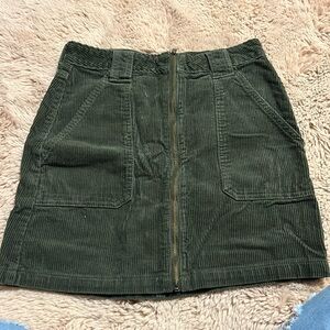 Green Hollister Skirt. Size 3. Used like new.